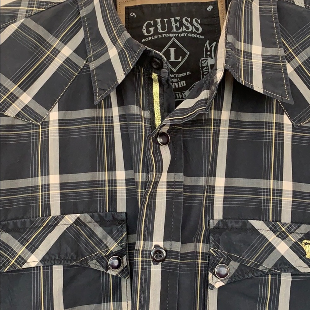 Guess button down - Picture 2 of 2